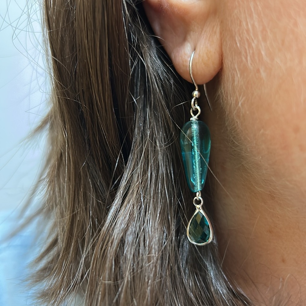 Beautiful Blue!! - Picture 5 of 6